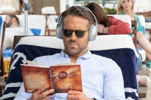 Michael Bryce (Ryan Reynolds) en su a�o sab�tico despu�s de un momento estresante como guardaespaldas privado