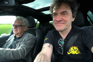 Jeremy Thomas y el director director Mark Cousins