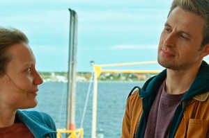 Amy (Mia Wasikowska) y Joseph (Anders Danielsen Lie) son los personajes inventados por Chris