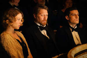 De izquierda a derecha: Lizzy (L�a Seydoux), Jakob (Gijs Naber) y el oscuro Dedin (Louis Garrel)