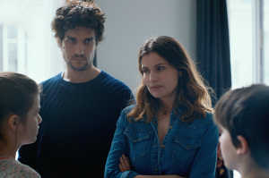 Un encuentro entre Marianne, Abel, Joseph y Lucile (Julia Bo�me), una amiga de este