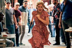 Mace / Mason Browne Bond (Jessica Chastain) en acci�n