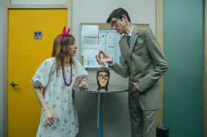 Ana Mil�n (Victoria de la Vega) junto a Javier (Javier Botet)