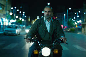 Saeed Hanaei (Mehdi Bajestani), la ara�a, en una de sus patrullas nocturnas buscando v�ctimas