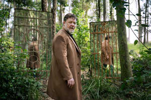 Jake Foley (Russell Crowe)