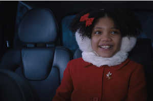 Trudy Lightstone()Leah Brady ser� la aliada de Santa Claus