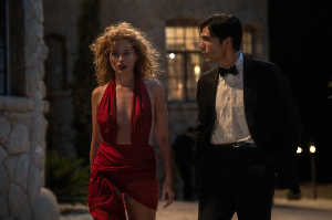 Manny Torres (Diego Calva), el chico de los recados con aspiraciones interesantes junto a la actriz futura Nellie LaRoy (Margot Robbie)