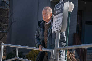 Otto (Tom Hanks), el vecino vigilante de las buenas costumbres sociales