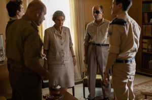 Golda Meir (Helen Mirren) junto a la plana mayor de su Gobierno