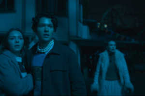 Dante (Omar Rudberg) con sus amigos inmersos en la ola de asesinatos Dante (Omar Rudberg) con sus amigos inmersos en la ola de asesinatos