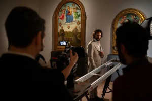 El actor Marco Bocci durante el rodaje del documental 'Perugino: El renacimiento eterno' El actor Marco Bocci durante el rodaje del documental 'Perugino: El renacimiento eterno'
